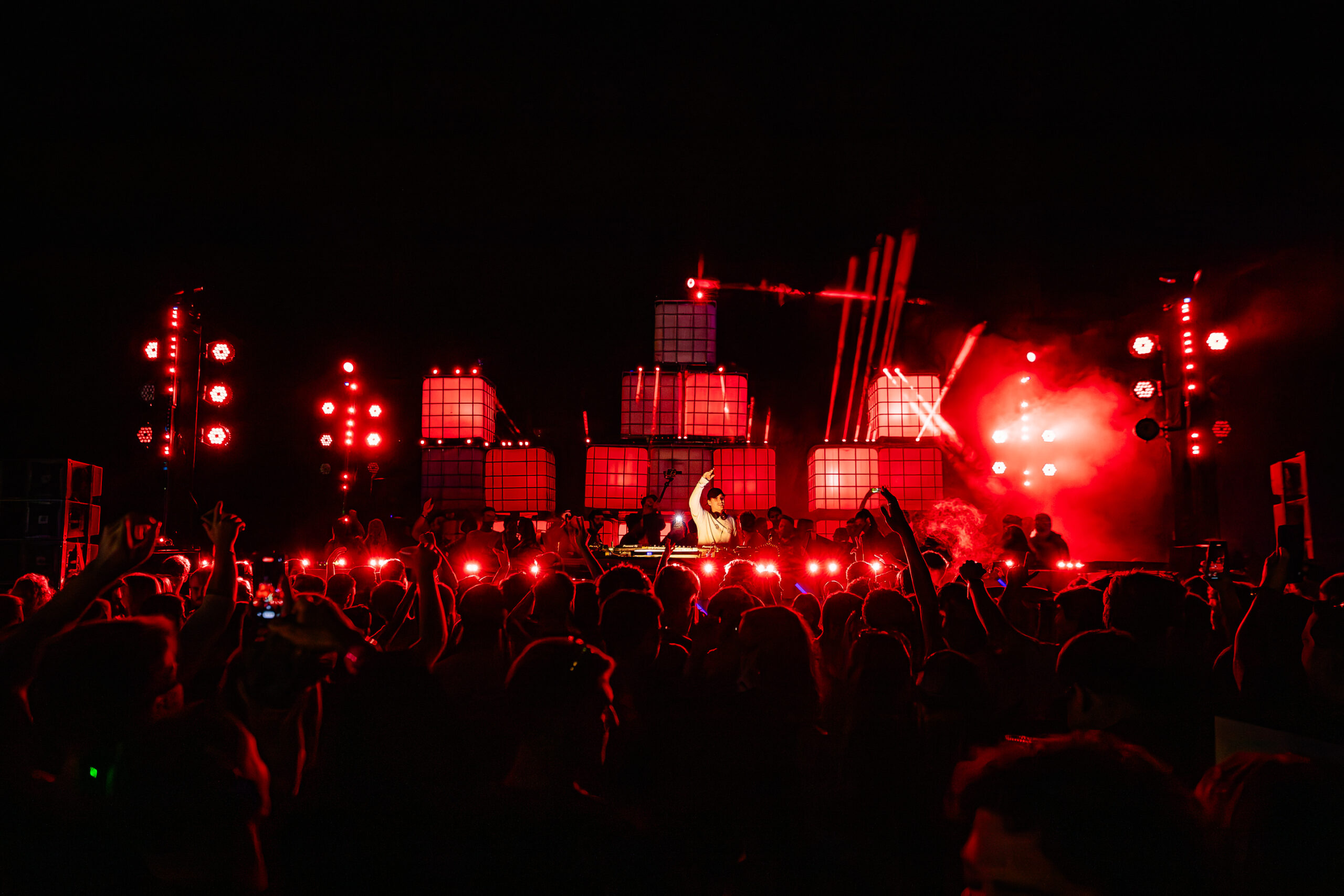 Registro do projeto Simo All Night open air para o site da bardot